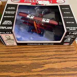 New In Box Fokker DR-1 Triplane Red Barron Scale 1:48  No. 6430